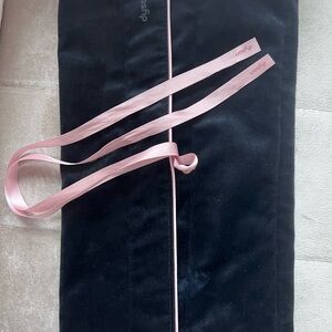 Dyson Airwrap Velvet Travel Pouch